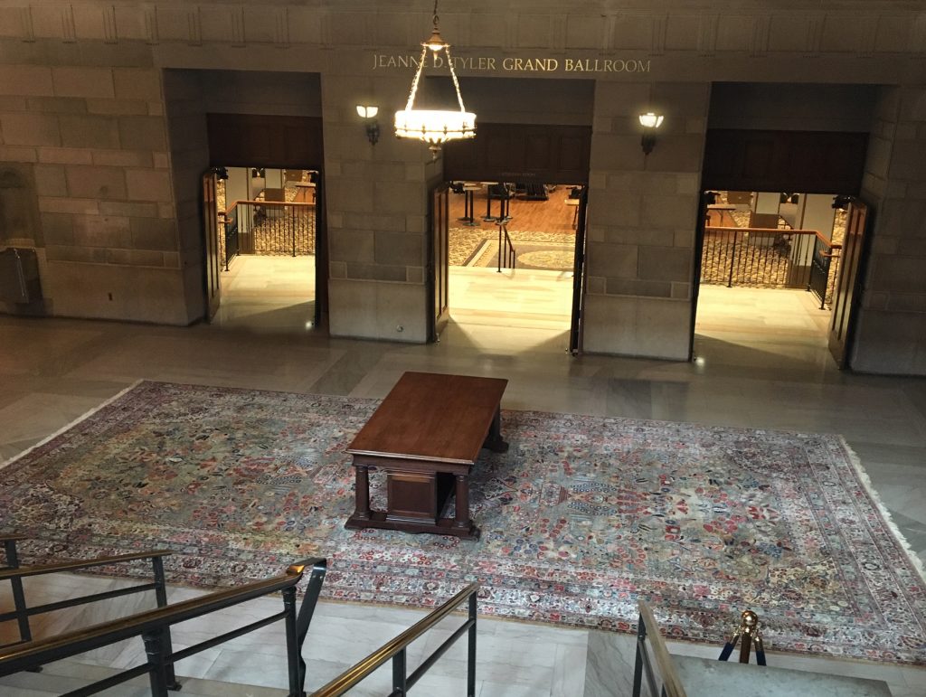 Stambaugh Auditorium receives oriental rug from the Estate of Jeanne Deibel Tyler 2