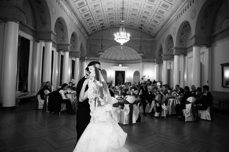 How to Create a Memorable Wedding Hashtag 2